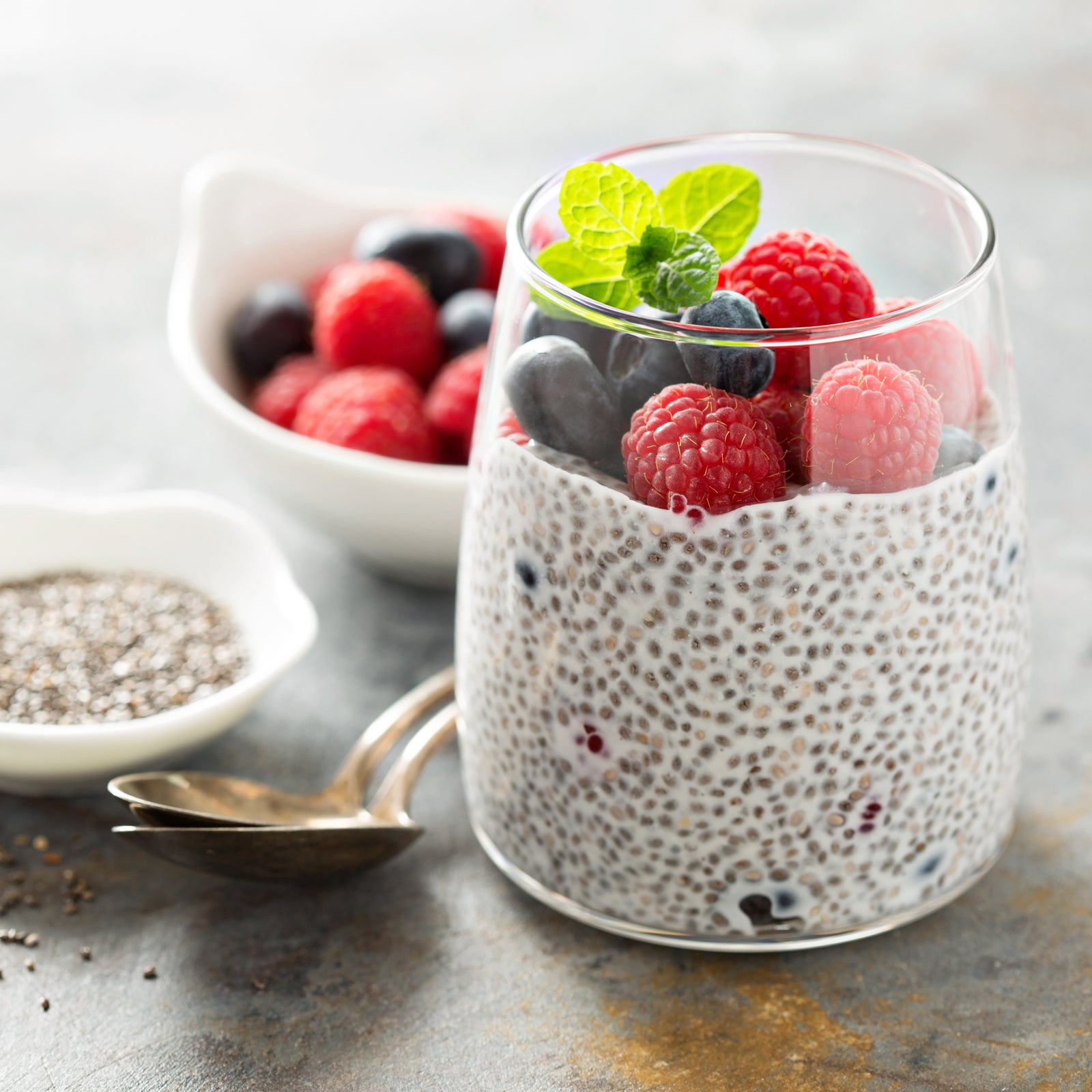 Meyveli protein chia puding tarifi